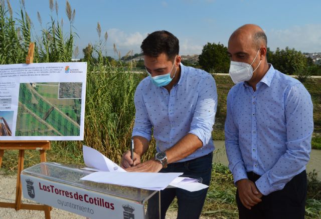 Las Torres de Cotillas y Molina de Segura firman el convenio para construir la pasarela peatonal que unirá La Loma con La Ribera