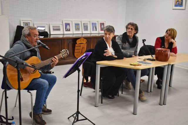Las 'Tres cucharadas de lentejas' del escritor López Mengual llegan a Las Torres de Cotillas
