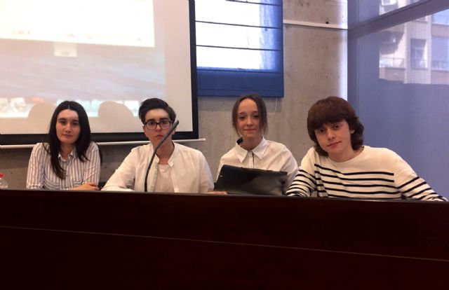El IES 'Salvador Sandoval' gana la 'III Liga de Debate de Bachillerato' de la Región de Murcia