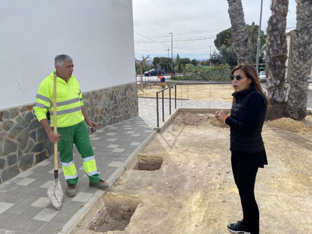 Mejoras en el jardín del barrio de La Condomina