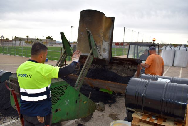 Arrancan las obras de la nueva pista de atletismo de tartán del polideportivo municipal