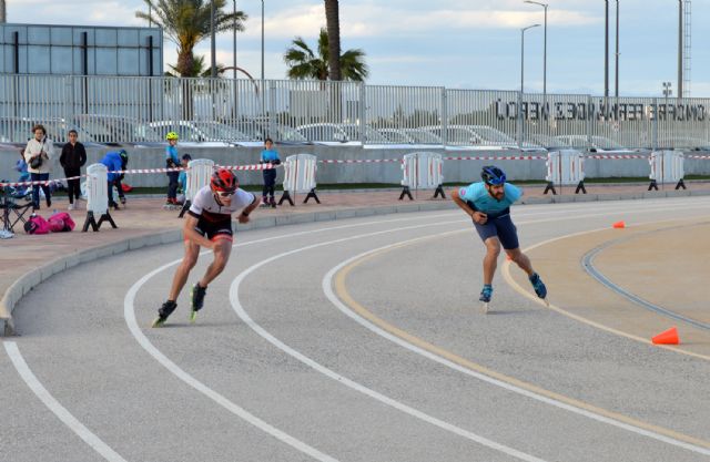 El Roller Queen triunfa en el campeonato regional de patinaje de velocidad con 14 medallas