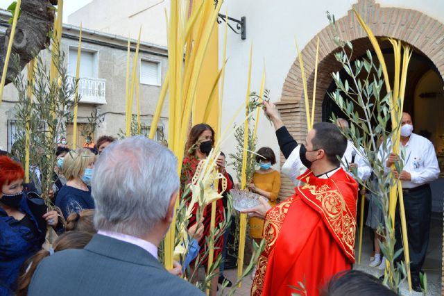 Las Torres de Cotillas se echa a la calle para celebrar un alegre y multitudinario Domingo de Ramos