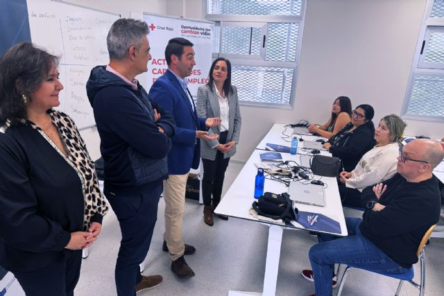 El Ayuntamiento, Linasa y Cruz Roja colaboran en un curso con oportunidades reales de empleo