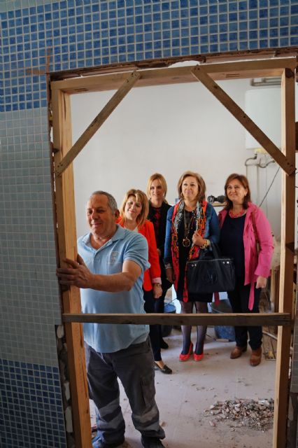 El Ayuntamiento torreño contrata a siete desempleados mediante un programa de empleo público