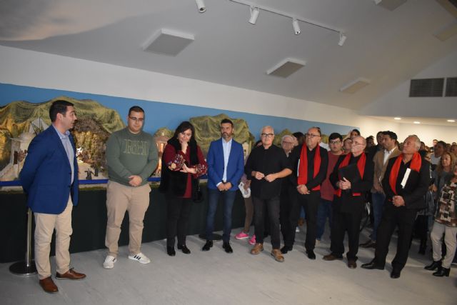 La Navidad torreña ya disfruta de su gran belén municipal