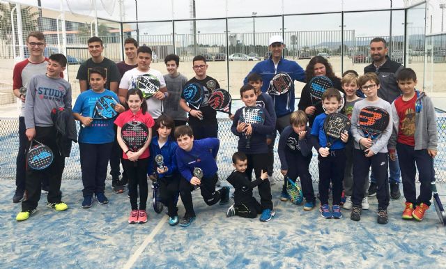 Gran jornada de convivencia deportiva entre las escuelas de pádel de Las Torres de Cotillas y de Bullas