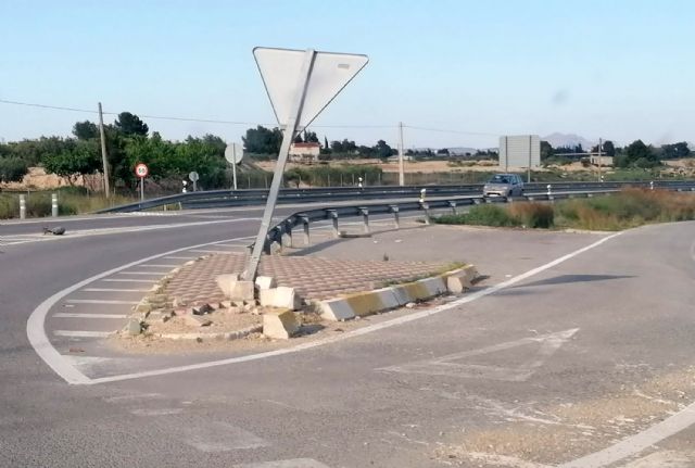 El Ayuntamiento torreño solicita al Gobierno regional el mantenimiento de la carretera de Mula