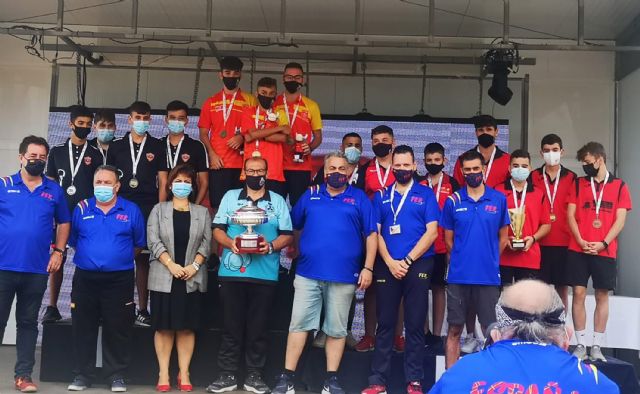 Los juveniles del club petanca La Salceda, campeones de España de tripletas