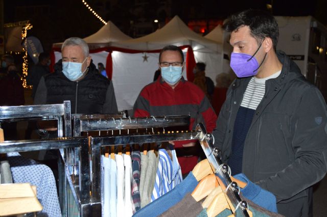 Compras y tapeo, propuestas del mercado de Navidad de Las Torres de Cotillas