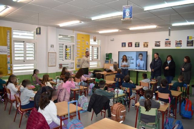 Los escolares torre&ntilde;os aprenden a protegerse y reforzar su autoestima
