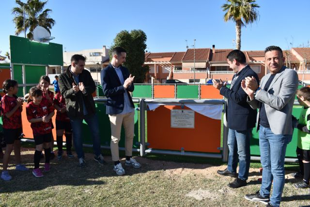 El jugador torreño de fútbol sala Piqueras da nombre a la pista multideporte del parque Paco Rabal