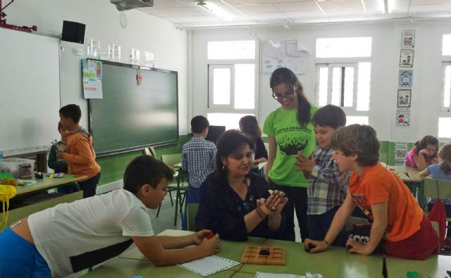 Cerca de 40 pequeños participan en la Escuela de Conciliación de Semana Santa torreña