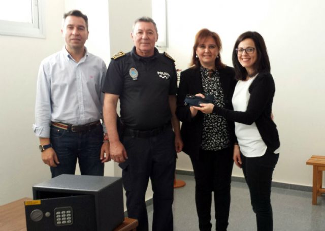La Policía Local torreña ya tiene el material para la 'custodia de llaves' del servicio de teleasistencia