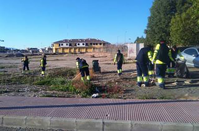 El Ayuntamiento contratará a cuatro empleados de limpieza viaria gracias a una subvención del SEF