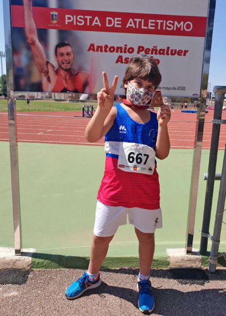 Lluvia de medallas para el Club Atletismo Las Torres en el regional de categorías base