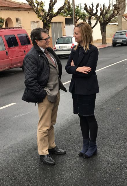 El consejero Jódar visita el renovado colector de saneamiento del barrio de Los Pulpites