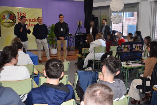 El alumnado de Bachillerato de Investigación del IES Salvador Sandoval presenta sus proyectos