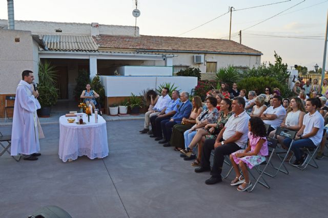 La procesión de la patrona pone el colofón a las fiestas del barrio del Carmen