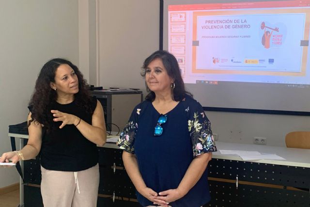 El CAVI y Columbares forman a mujeres migrantes en mediación comunitaria para la prevención de la violencia de género