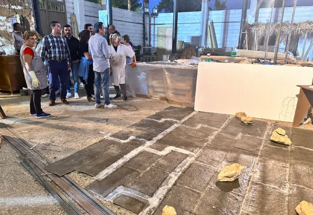 El alcalde Pedro José Noguera visita las obras del Belén Viviente Artesano de La Florida