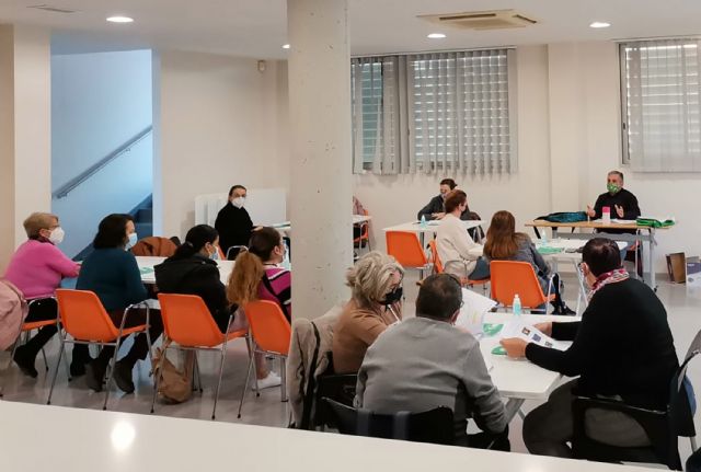 Arranca en Las Torres de Cotillas un curso gratuito sobre arte floral