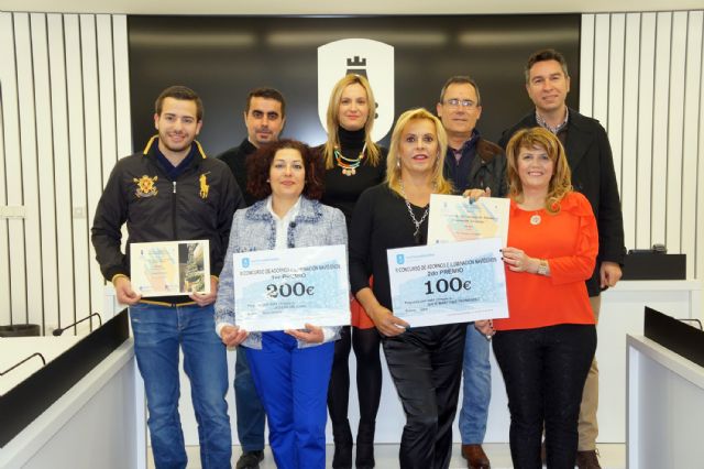 Josefa Gil vuelve a triunfar en el concurso de fachadas navideñas mejor decoradas en Las Torres de Cotillas
