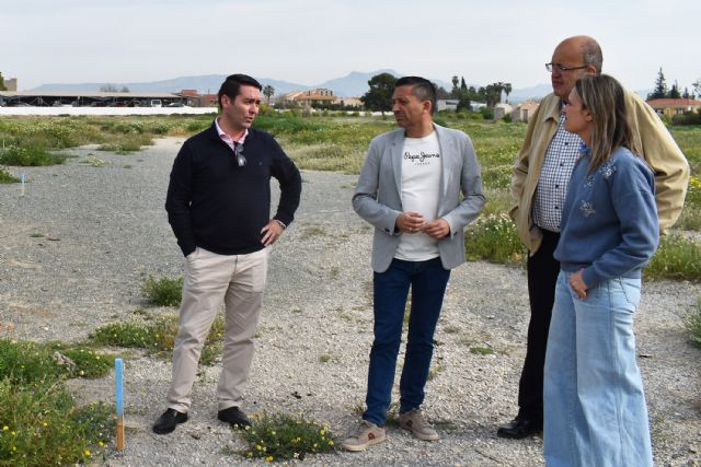 Comienzan los trabajos del levantamiento topográfico para urbanizar el entorno del nuevo centro de salud
