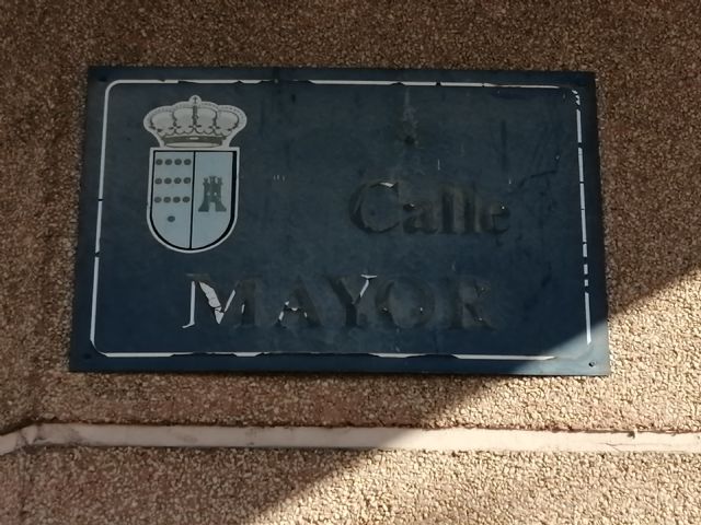 El PP de Las Torres de Cotillas denuncia el mal estado de numerosos rótulos