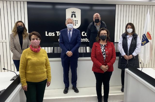 Encuentro de trabajo entre el Ayuntamiento torreño y la Federación de Comercio regional