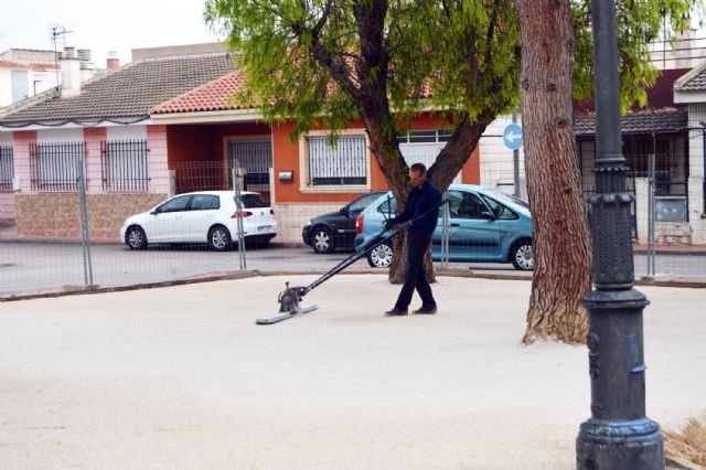 Comienzan los trabajos de mejora en diversas zonas verdes de Las Torres de Cotillas