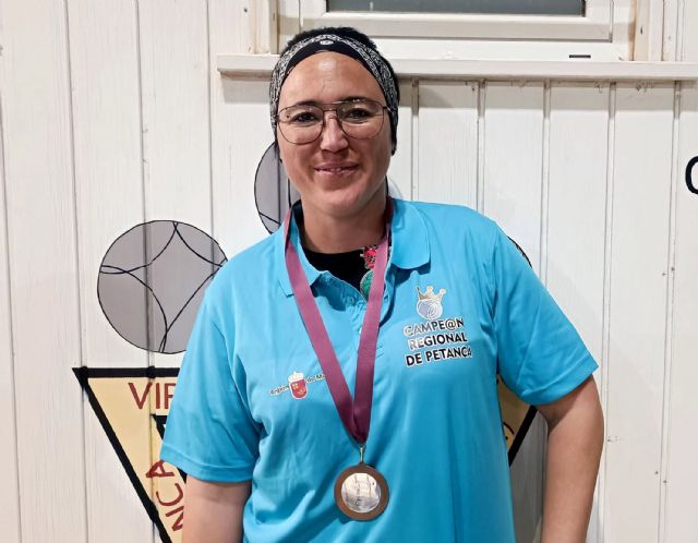 Irene Clara Bermúdez se proclama campeona regional de petanca