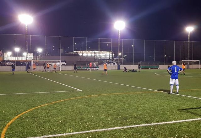 Comienza el torneo de fútbol 5 para veteranos de las fiestas patronales