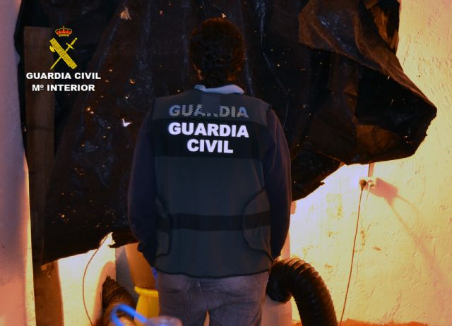 La Guardia Civil desmantela un punto de producción y venta de drogas en Las Torres de Cotillas