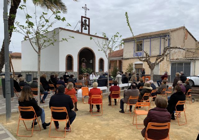 Los vecinos de La Condomina honran con una misa a su patrón en el día de su santo