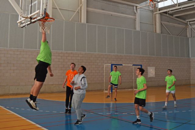 Unos 500 participantes disfrutan de los 'V Encuentros Deportivos Escolares' de Las Torres de Cotillas