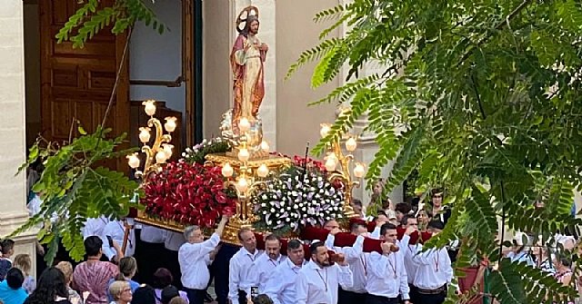 Misa y procesión en honor al Sagrado Corazón de Jesús