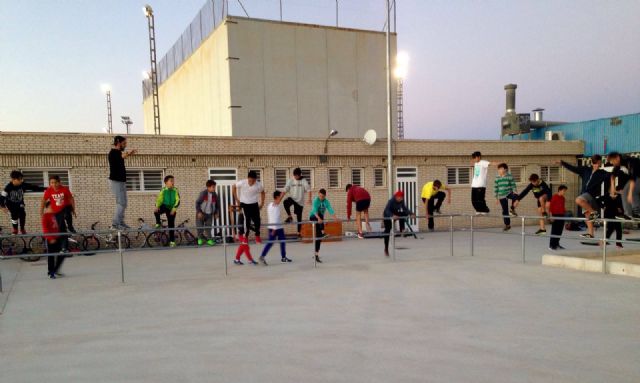 El taller de parkour pionero en la Región arranca con éxito de participación