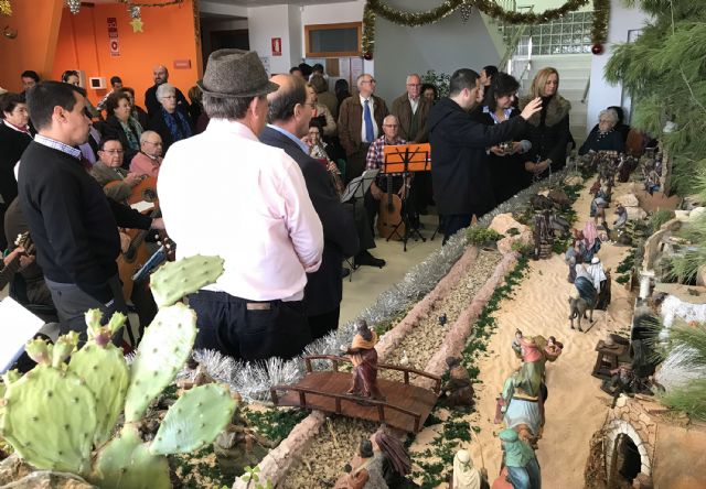 El Centro de Mayores de Las Torres de Cotillas inaugura su tradicional Belén