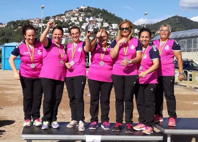 Recepción oficial a las féminas del club 'Petanca La Salceda', subcampeonas de la Primera División de la Liga Nacional de clubes