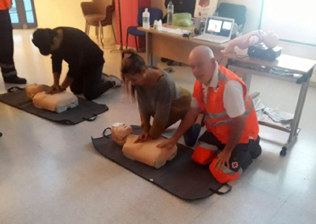 Cruz Roja imparte en Las Torres de Cotillas un taller de primeros auxilios para menores