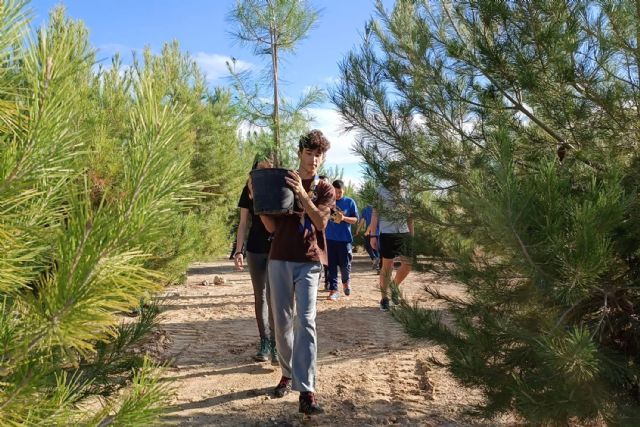 Las Torres de Cotillas saca su espíritu más verde para celebrar el día de las bibliotecas