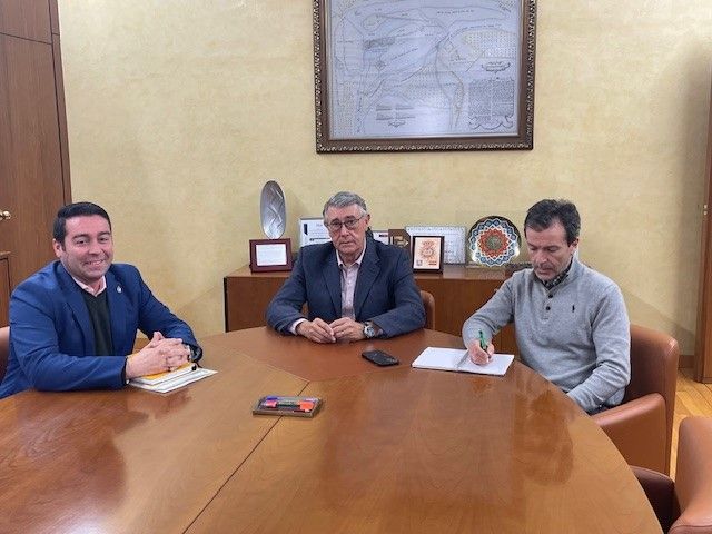 El presidente de la CHS mantiene una reunión con el Ayuntamiento de Las Torres de Cotillas