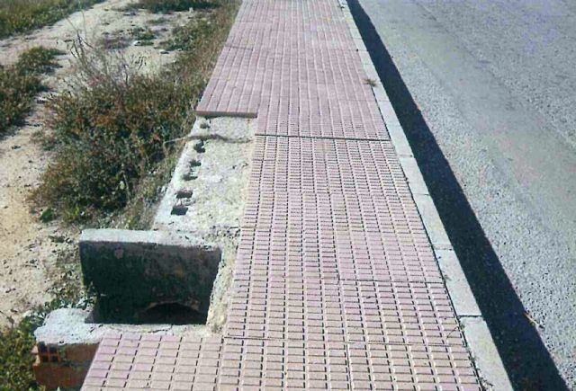 El Ayuntamiento aumenta la seguridad de los viandantes en la avenida del Trabajo