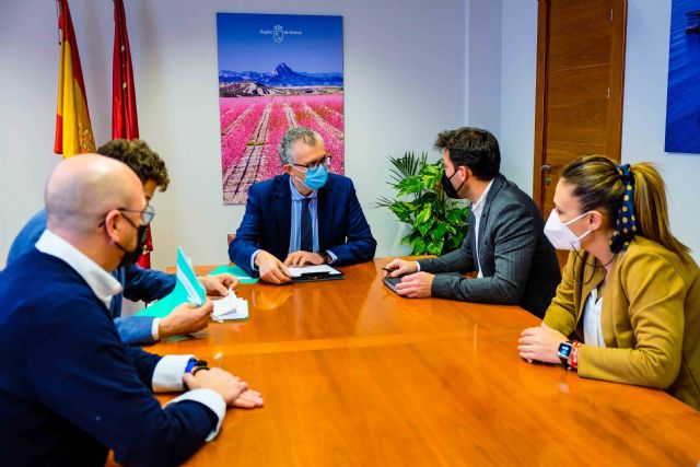 El alcalde de Las Torres de Cotillas traslada al consejero de Salud las necesidades del municipio