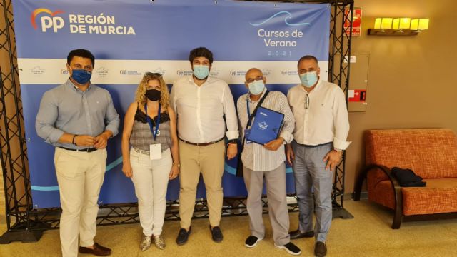 El PP torreño, con el Presidente Regional Fernando López Miras en la segunda jornada de la Escuela de Verano de los populares murcianos