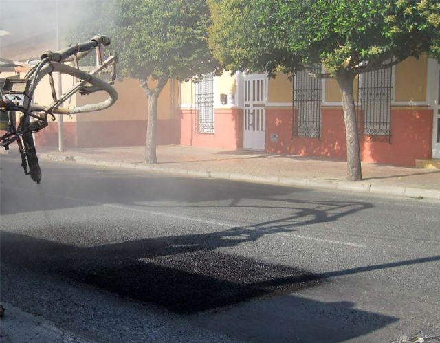 Un plan municipal arreglará cerca de 900 m2 de baches en el núcleo urbano y pedanías