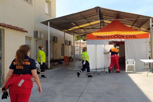 Protección Civil colabora con el personal sanitario y las ONG del municipio