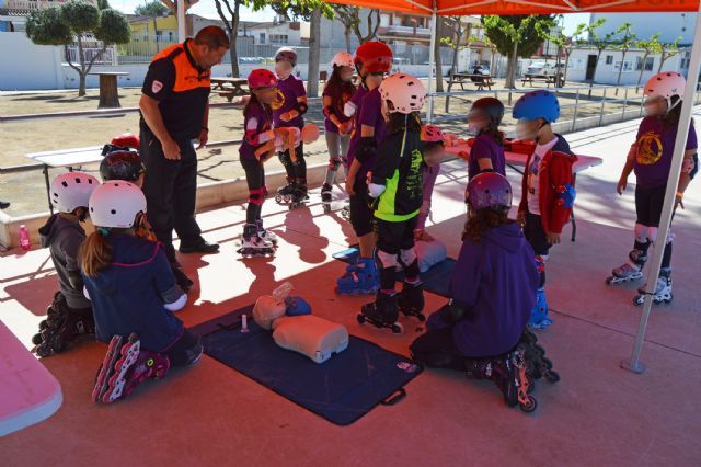 Una mañana de formación en educación vial y primeros auxilios para el club Roller Queen