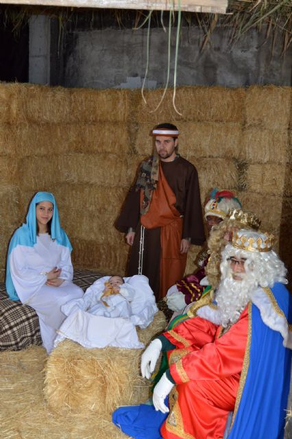 Más de medio centenar de personas participan en el belén viviente de La Florida torreña